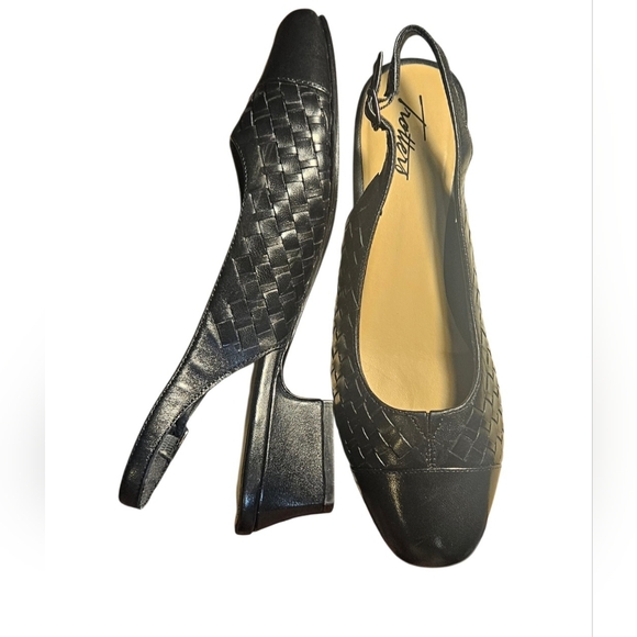 Trotters Shoes - Trotters Leather  Black Dea Woven Cap Toe Adjustable Slingback Pumps 7.5